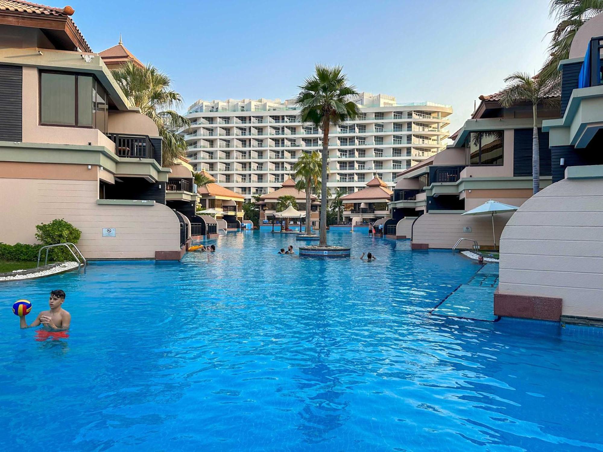 Fabulous 1 Bedroom Apartment At 5 Star Resort Dubaj Kültér fotó